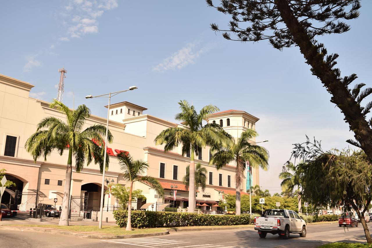Alojamiento Castelnouvo, Entre Rios, Guayaquil, Ecuador Eksteriør billede